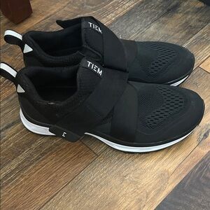 TIEM Women's Black Slip-On Athletic Shoes